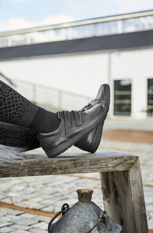 New Feet Sko med två kardborreband, svart